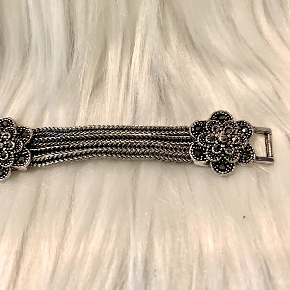 Silver Flower Snap Bracelet - Picture 4 of 5